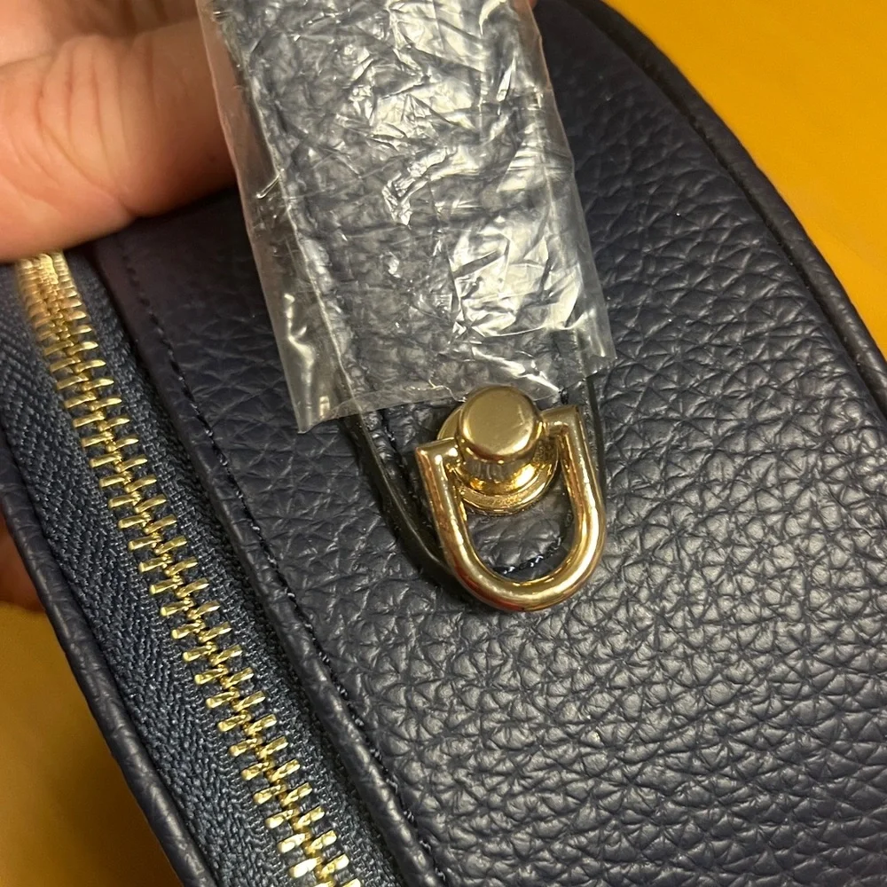 NWT Navy Blue Round Crossbody Bag - Picture 10 of 11